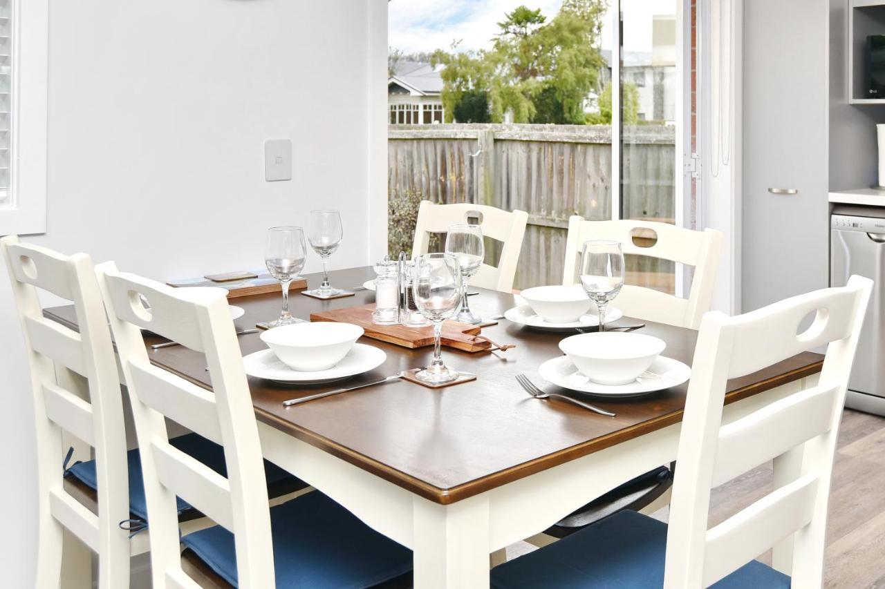 Brockworth Place - Christchurch Holiday Homes Bagian luar foto